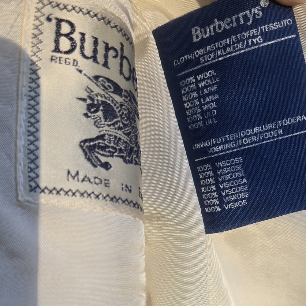 Vintage Burberry London Ivory. Check For Measurements And Photos For Flaws